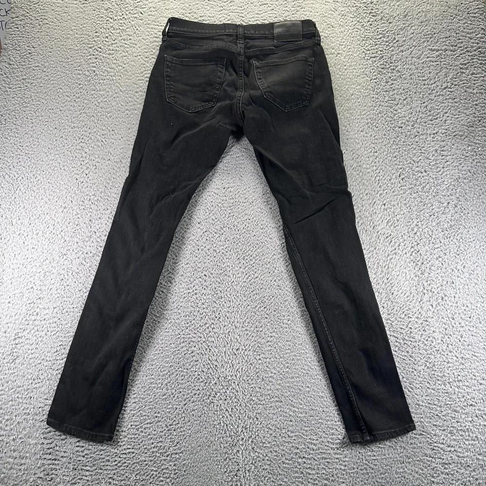 Hollister before purchasing